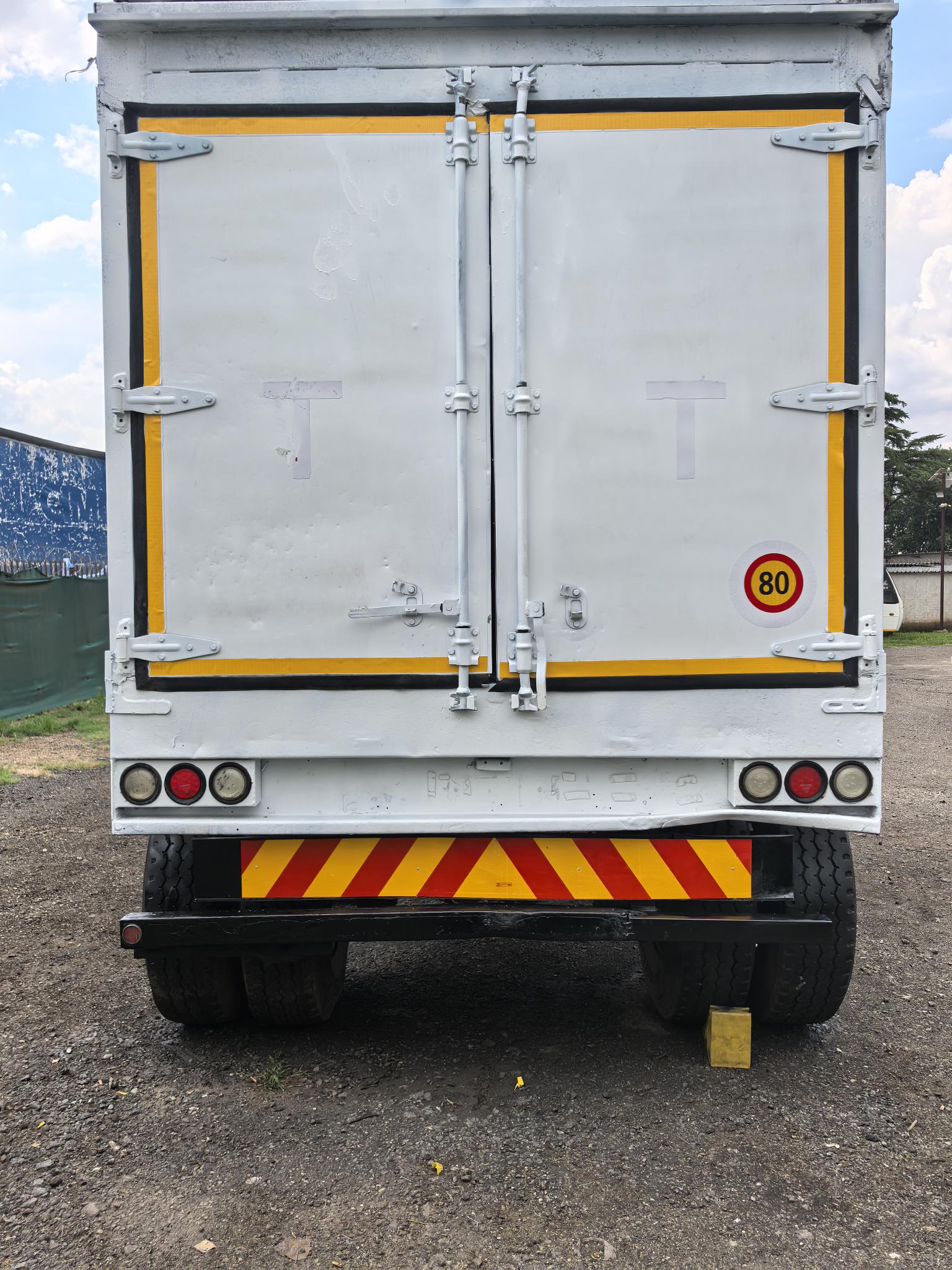 Model 2015 Bus Trailer