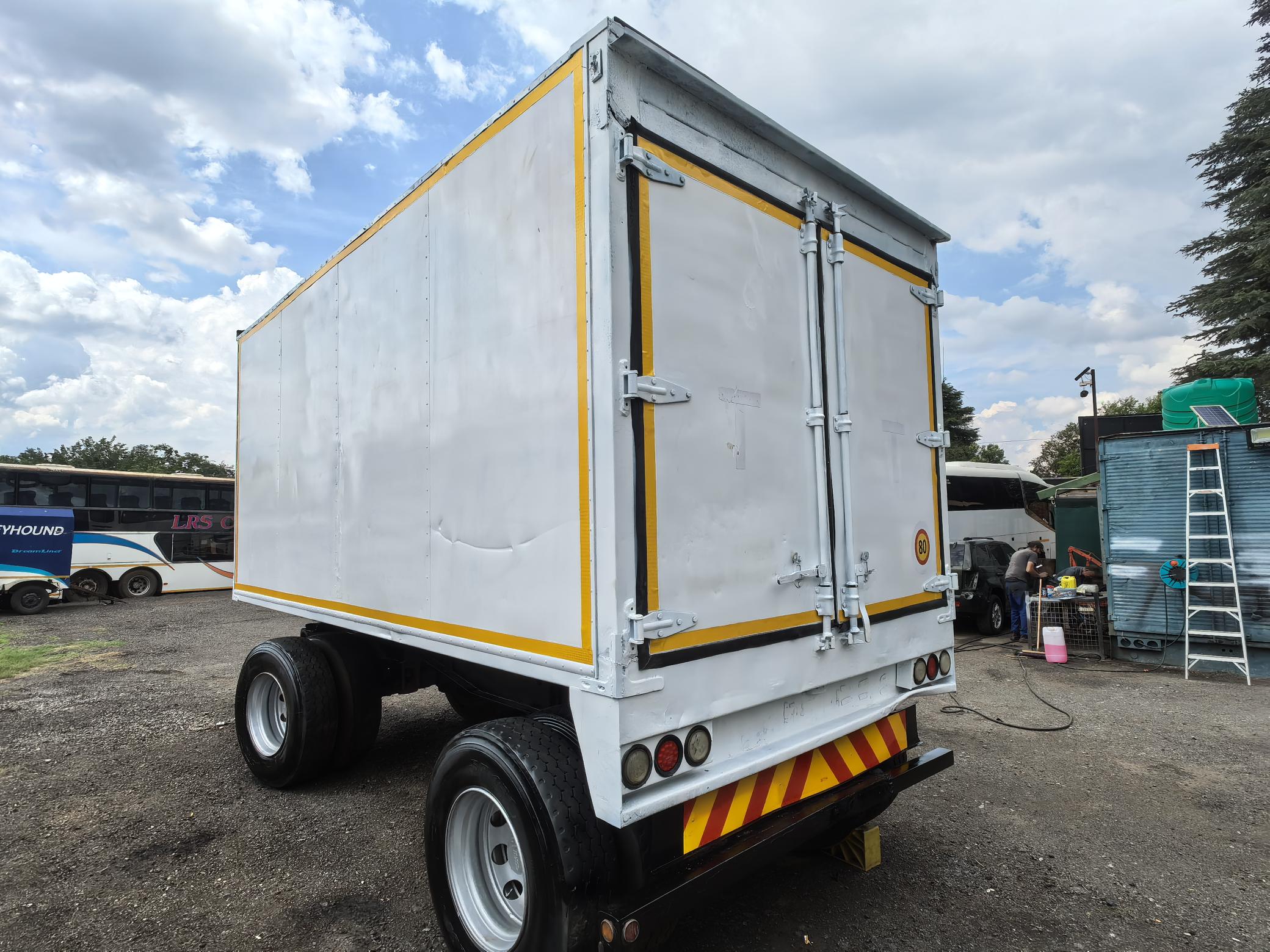 Model 2015 Bus Trailer