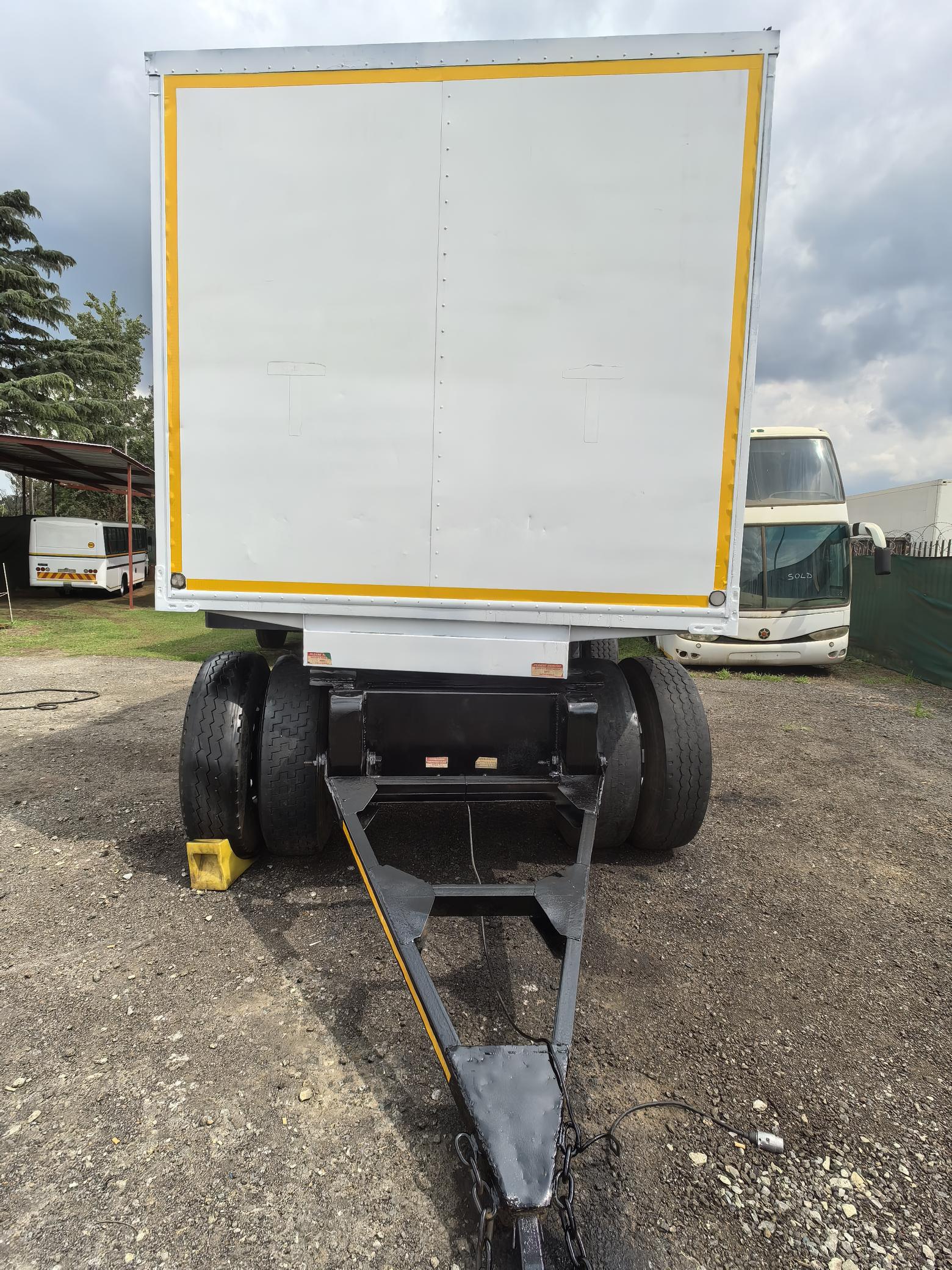 Model 2015 Bus Trailer