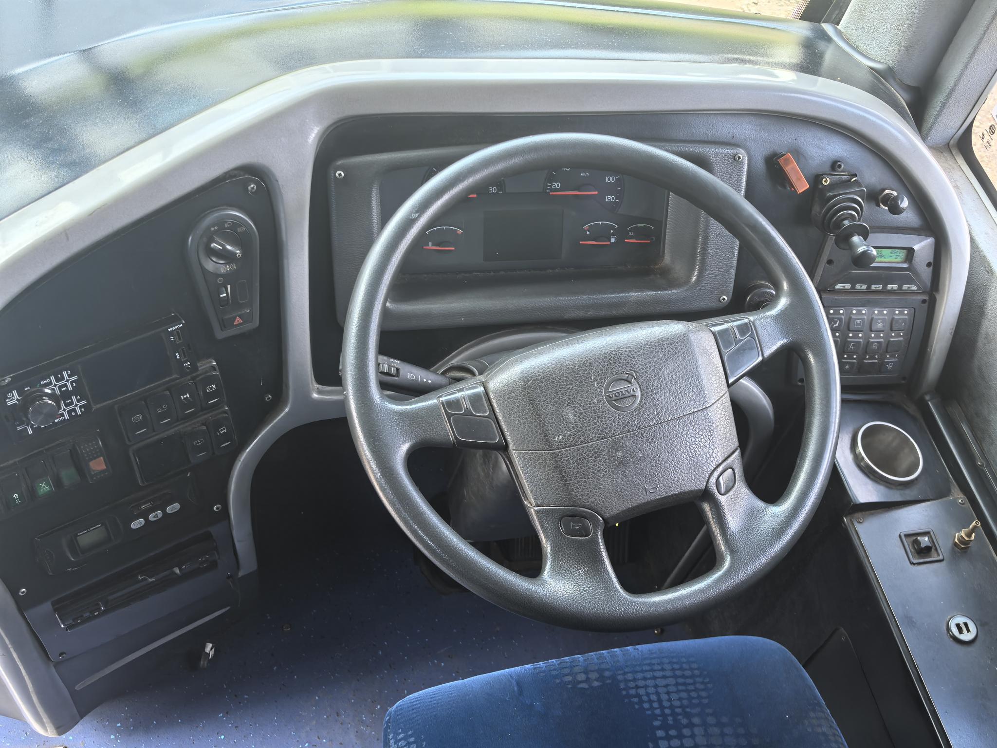 MCV BUS  Volvo B 9 R