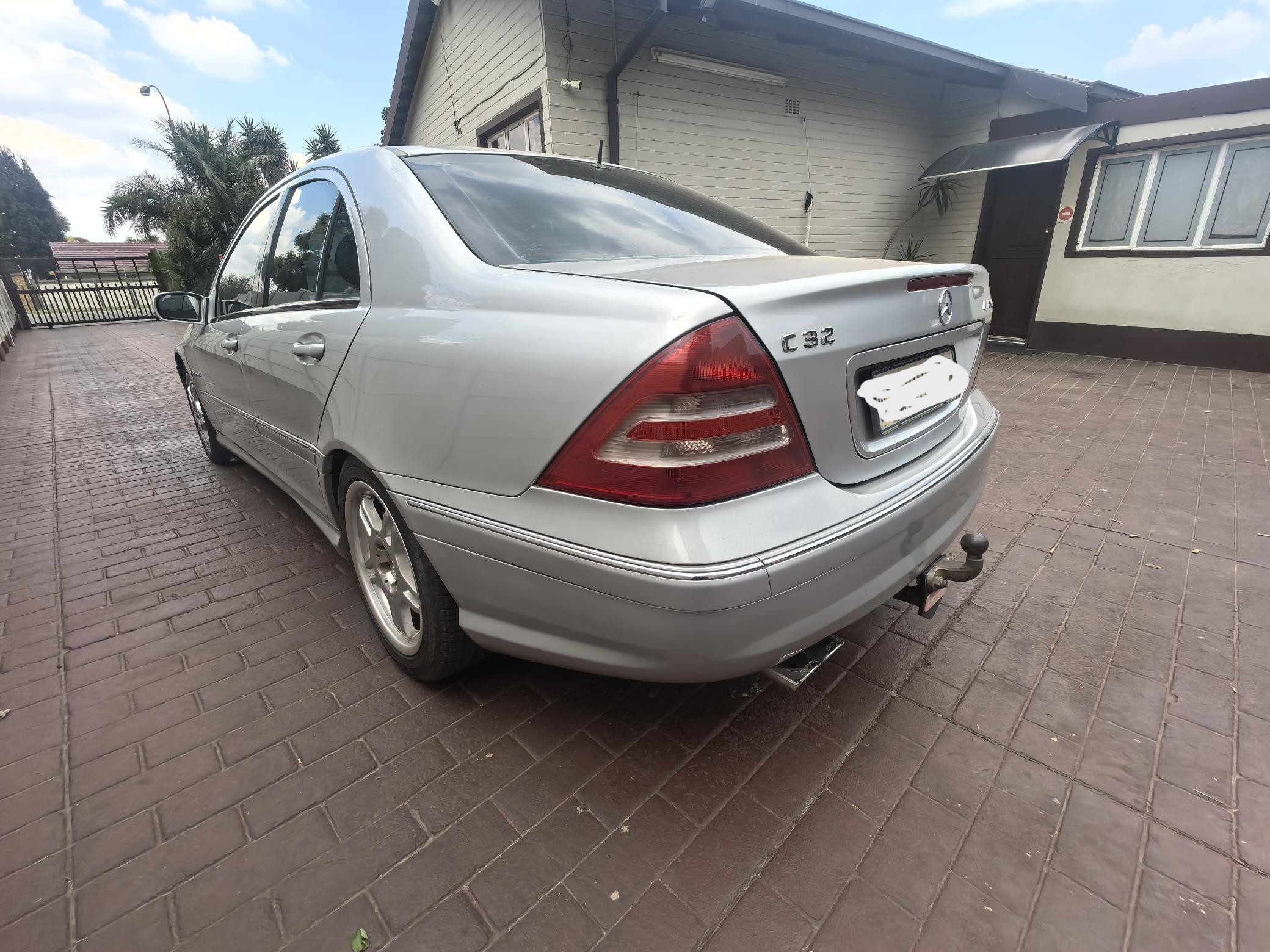 Mercedes Benz C 32 AMG  V 6 Kompressor