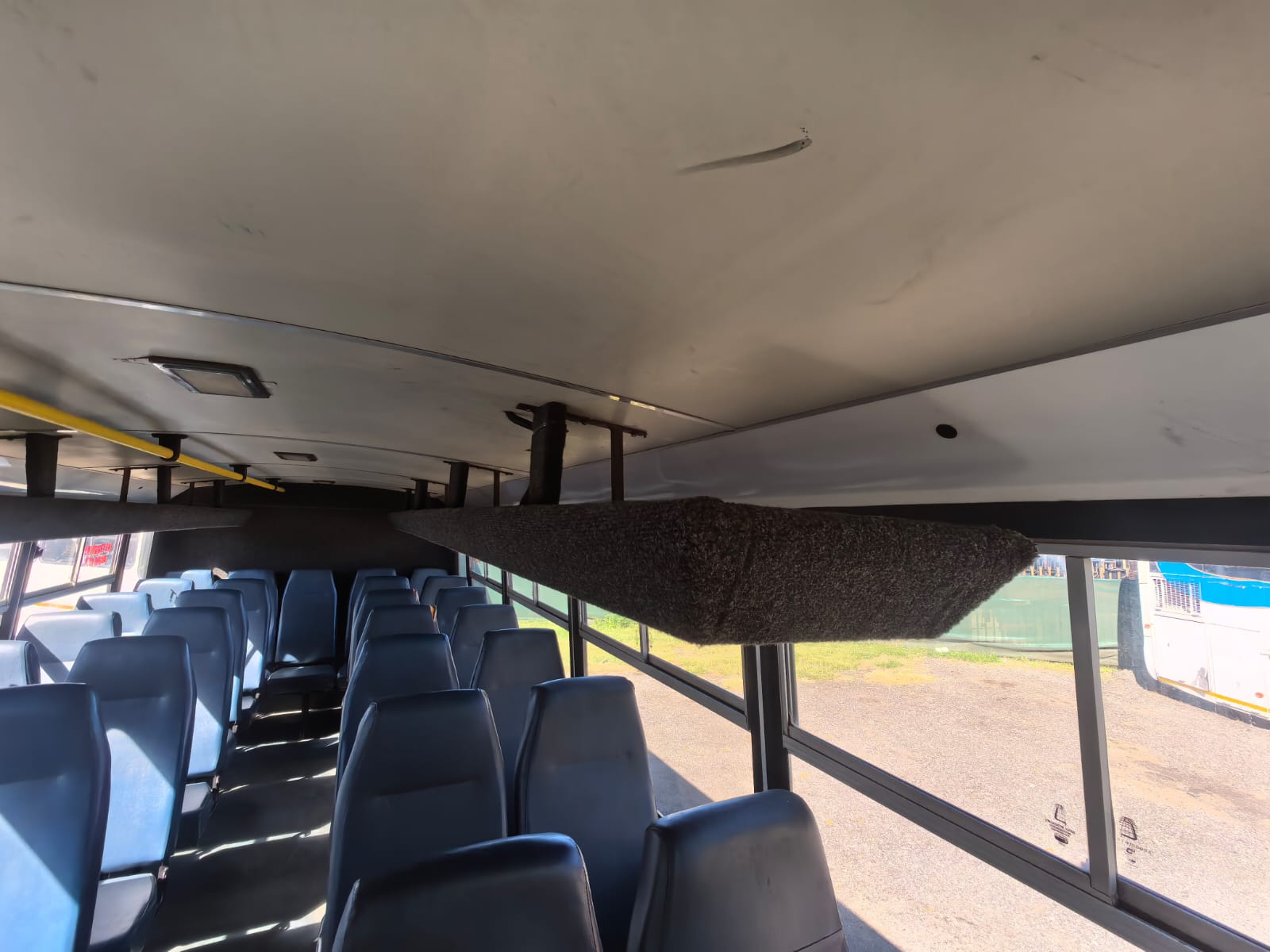 Hino 300 Bus 35 Seater