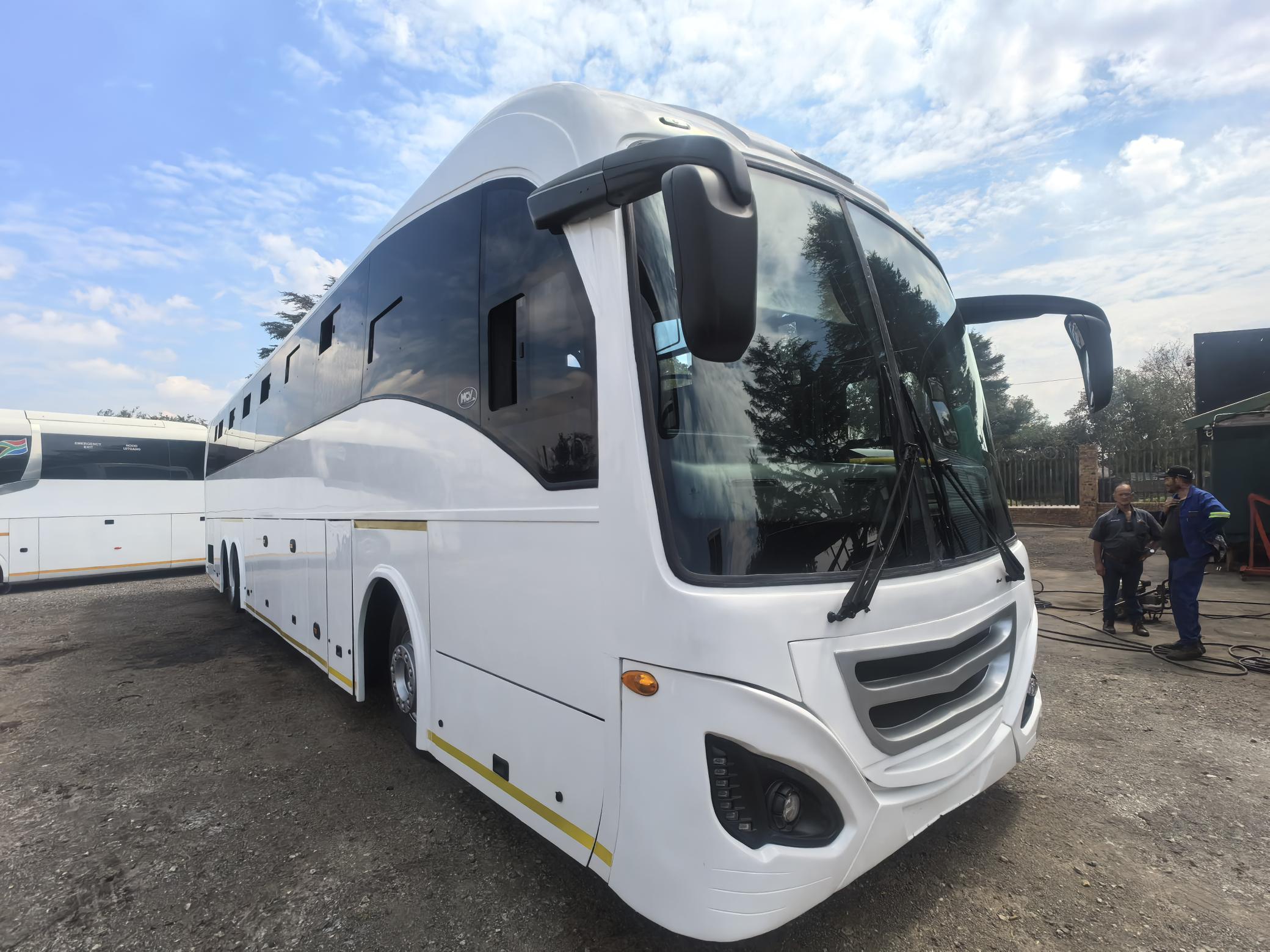 MCV BUS  Volvo B 9 R